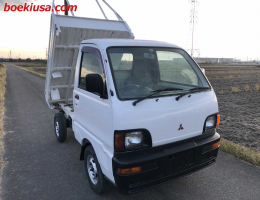 1997 Mitsubishi Minicab, Soft Dump  Drive: 4WD  - Engine: 660 cc - Condition: 4/C - Mileage: 33690 mi