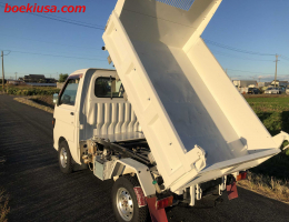 1996 Daihatsu Hijet, Mini Dump  Drive: 4WD  - Engine: 660 cc - Condition: 4/C - Mileage: 87532 mi