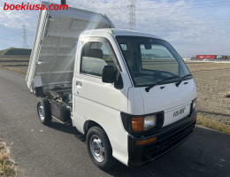 1996 Daihatsu Hijet, Mini Dump  Drive: 4WD  - Engine: 660 cc - Condition: 4/B - Mileage: 31557 mi