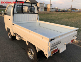 1989 Suzuki Carry, Mini Truck  Drive: 4WD  - Engine: 550 cc - Condition: 4/B - Mileage: 40594 mi