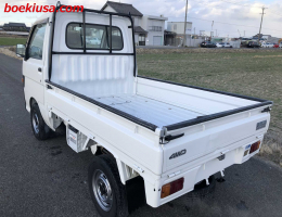 1996 Daihatsu Hijet, Mini Truck  Drive: 4WD  - Engine: 660 cc - Condition: 4/B - Mileage: 34925 mi