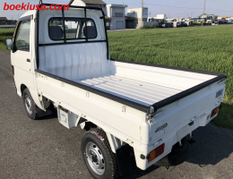 1995 Daihatsu Hijet, Mini Truck  Drive: 4WD  - Engine: 660 cc - Condition: 4/B - Mileage: 55106 mi