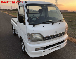 1999 Daihatsu Hijet, Mini Truck  Drive: 4WD  - Engine: 660 cc - Condition: 4/B - Mileage: 63022 mi