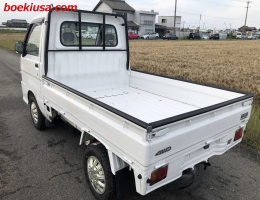 1999 Daihatsu Hijet, Mini Truck  Drive: 4WD  - Engine: 660 cc - Condition: 4/B - Mileage: 59381 mi