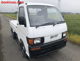 1994 Daihatsu Hijet, Mini Truck  Drive: 4WD  - Engine: 660 cc - Condition: 4/B - Mileage: 31059 mi