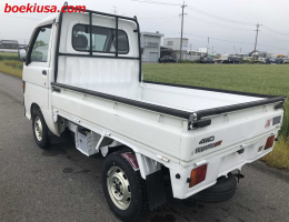 1997 Daihatsu Hijet, Mini Truck  Drive: 4WD  - Engine: 660 cc - Condition: 4/B - Mileage: 55387 mi