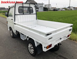 1995 Daihatsu Hijet, Mini Truck  Drive: 4WD  - Engine: 660 cc - Condition: 4/B - Mileage: 49651 mi