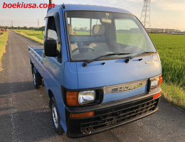 1996 Daihatsu Hijet, Mini Truck  Drive: 4WD  - Engine: 660 cc - Condition: 4/B - Mileage: 51920 mi