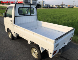 1999 Daihatsu Hijet, Mini Truck  Drive: 4WD  - Engine: 660 cc - Condition: 4/B - Mileage: 15446 mi