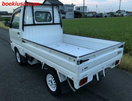 1998 Mitsubishi Minicab, Mini Truck  Drive: 4WD  - Engine: 660 cc - Condition: 4/B - Mileage: 30177 mi