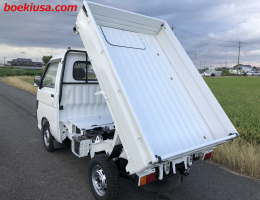 1994 Daihatsu Hijet, Mini Dump  Drive: 4WD  - Engine: 660 cc - Condition: 4/B - Mileage: 56780 mi