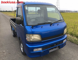 1999 Daihatsu Hijet, Mini Truck  Drive: 4WD  - Engine: 660 cc - Condition: 4/B - Mileage: 86952 mi