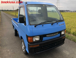 1998 Daihatsu Hijet, Mini Truck  Drive: 4WD  - Engine: 660 cc - Condition: 4/C - Mileage: 42213 mi