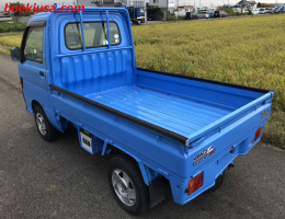 1998 Daihatsu Hijet, Mini Truck  Drive: 4WD  - Engine: 660 cc - Condition: 4/C - Mileage: 42213 mi