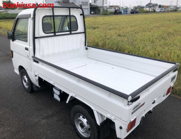 1998 Daihatsu Hijet, Mini Truck  Drive: 4WD  - Engine: 660 cc - Condition: 4/B - Mileage: 64588 mi
