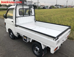 1994 Daihatsu Hijet, Mini Truck  Drive: 4WD  - Engine: 660 cc - Condition: 4/B - Mileage: 43291 mi