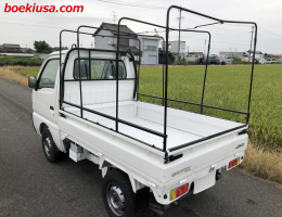 1997 Suzuki Carry, Mini Truck  Drive: 4WD  - Engine: 660 cc - Condition: 4/B - Mileage: 19529 mi