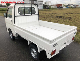 1999 Daihatsu Hijet, Mini Truck  Drive: 4WD  - Engine: 660 cc - Condition: 4/B - Mileage: 50557 mi