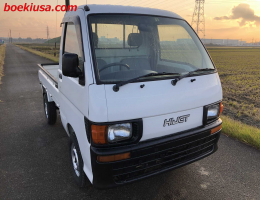 1997 Daihatsu Hijet, Mini Truck  Drive: 4WD  - Engine: 660 cc - Condition: 4/B - Mileage: 27898 mi