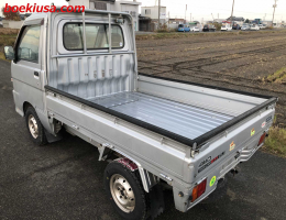 1999 Daihatsu Hijet, Mini Truck  Drive: 4WD  - Engine: 660 cc - Condition: 4/B - Mileage: 77178 mi