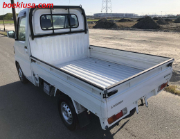 2001 Mitsubishi Minicab, Mini Truck  Drive: 4WD  - Engine: 660 cc - Condition: 4/B - Mileage: 44441 mi