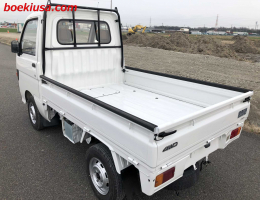 1995 Daihatsu Hijet, Automatic, Mini Truck  Drive: 4WD  - Engine: 660 cc - Condition: 4/B - Mileage: 62862 mi