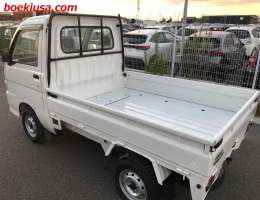 2000 Daihatsu Hijet, Mini Truck  Drive: 4WD  - Engine: 660 cc - Condition: 4/B - Mileage: 22808 mi