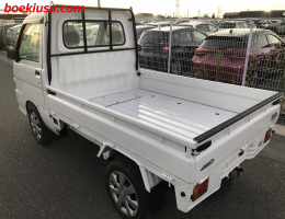 2000 Daihatsu Hijet, Mini Truck  Drive: 4WD  - Engine: 660 cc - Condition: 4/B - Mileage: 59310 mi